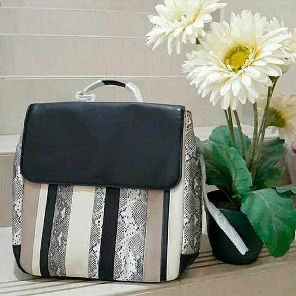 S Fossil Claire Patchwork Leather Backpack SHB2305186 Black Python Snake main image 7